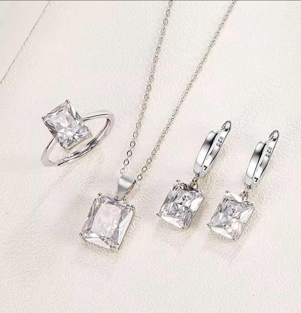 25 Sterling Silver & Zircon Rectangle Jewelry